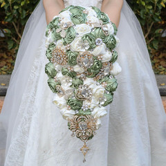 Luxury Cascade Bridal Wedding Bouquet Satin Rose Waterfall Holding Bouquet Artif