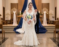 Luxury Lace Bouquet Wrap Gorgeous /Handmade pearls Bridal Bouquet NEW