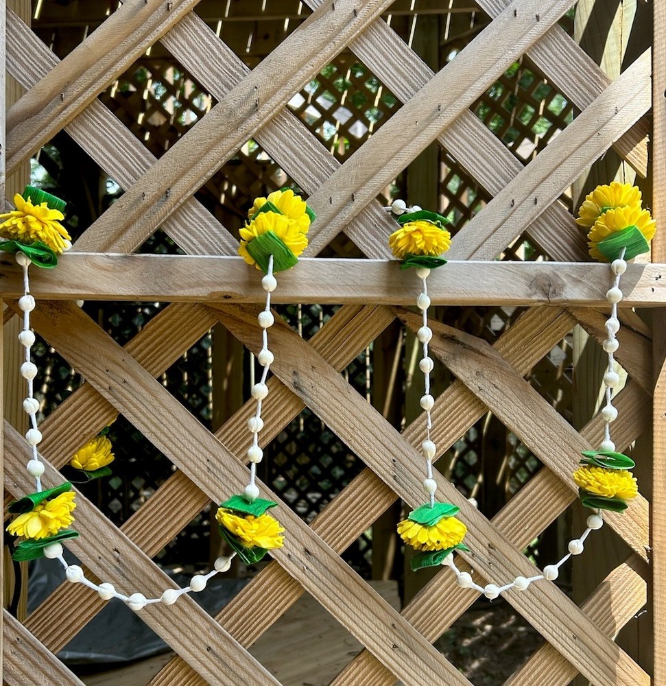 Desi Favors Natural Marigold Garland 5 ft Yellow Green White – 10 pack