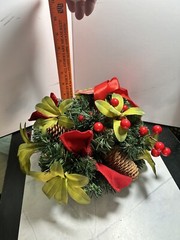 HOME ACCENTS HOLIDAY CHRISTMAS 10″ ROUND KISSING BALL BERRIES/PINECONES