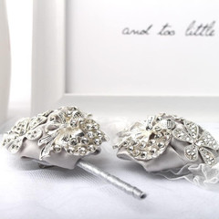 Wrist Corsage with Peal and Rhinestone Corsage and Boutonniere Set for Wedding,P