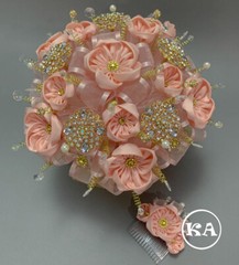 NEW Quinceanera Bouquet Champagne with Gold Brooch – Ramo Quinceanera Champagne