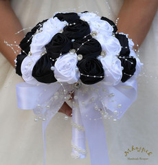 Bridal Wedding Bouquet round Bling Brooch Bouquet Throw Toss Artificial Rose Flo