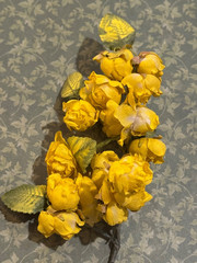 Yellow FLower Buds Corsage 4.05″ x 3″ Millinery flowers 18 Vintage