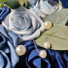 Ling’s Moment Artificial Bridal Boquet – Navy Blue
