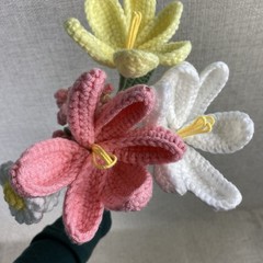 Crochet Flowers Lot Of 7 Flowers Long Stemmed Hobby Lobby Yellow Pink White