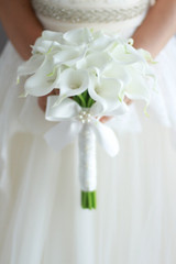 IFFO Bride Holding Flowers, High Simulation Pu Calla Lily Bouquet, and Never Wit