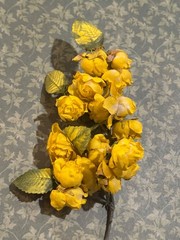 Yellow FLower Buds Corsage 4.05″ x 3″ Millinery flowers 18 Vintage