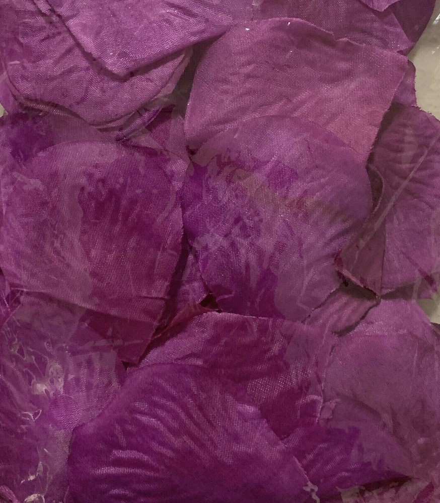 100 – new – SILK – purple/lavender/ deep lilac ROSE PETALS – new
