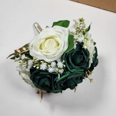 Elegant 7″ Bridesmaid Bouquets Set of 6 – Emerald White Roses Gold Accents