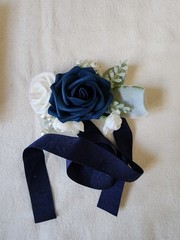 2 PCS Wrist Corsage Wristlet Artificial Roses Wedding Prom Navy Blue & White Tie
