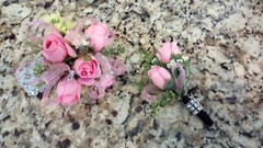 * Wedding / Prom / Formal Beautiful 5 Rose Boutonniere Corsage PINK RED WHITE YE