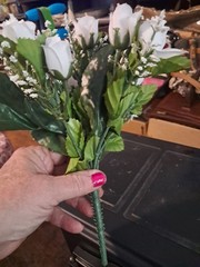 Bundle OF 8 Faux Floral Bushes Mini Roses And Baby’s Breath ?