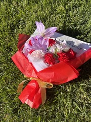 Handmade Soap Flower Bouquet Red Roses & Lavender Gift Set w/ Light & Bag