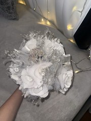 Luxury white Wedding/ quinceañera Bouquet – Artificial Flowers Crystal Handle