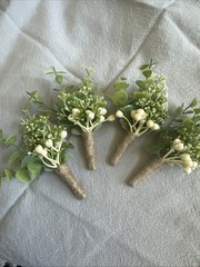 Men Wedding Eucalyptus Berry Plant Groom Boutonniere for 4 Green Boutonniere
