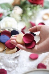 Burgundy Satin Flower Petals – 500 Pieces for Romantic Events & Bridal Showers