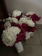 BRIDESMAID OR BRIDES BOUQUET. 