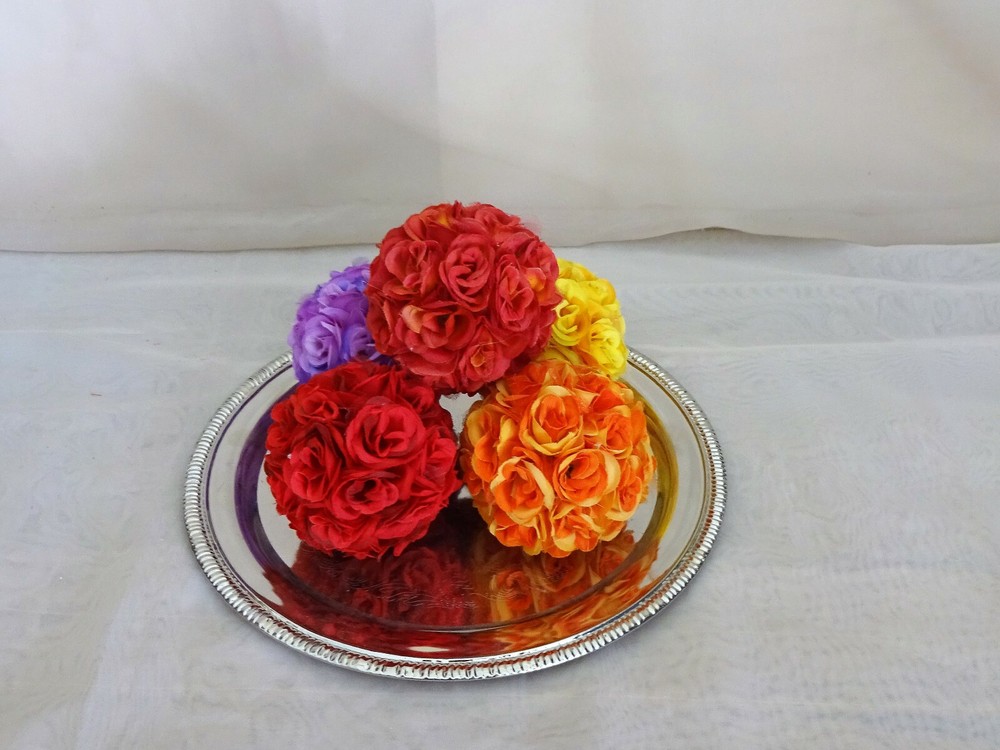 Lot of 5 3″D mini open roses kissing balls multicolor, plate included