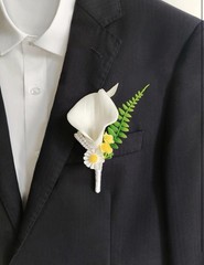 2PCS Candid Lily Boutonniere for Men Wedding Bridegroom & Best Men White Flowers