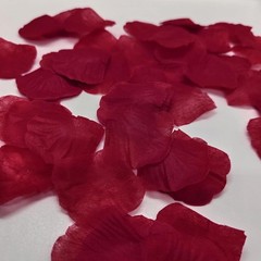 500 Dark Red Rose Petals – Lightweight, Reusable, and Stylish Decor Solution