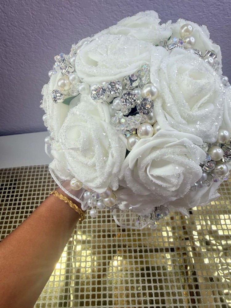 White Rose Bridal Bouquet Crystal Rhinestone Faux Pearl Wedding Brooch Bouquet