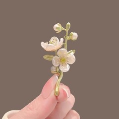 Retro Temperament Green Jasmine Brooch For Women Wedding Banquet Brooch Ornament