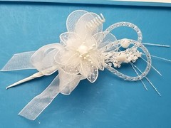 3 White Tulle Pearl Corsage & organza flower nylon leaves 6×4 with pearl pin