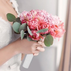 4Pcs Reusable Plastic Wedding Bouquet Holders for DIY Bridal Flower Handlers