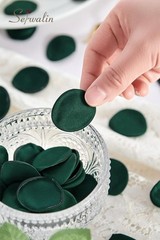 Serwalin 300Pcs Silk Rose Petals for Christmas Weddings 300pcs, Dark Green