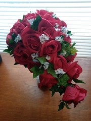 New 14″ Long Red Rose Cascade Bride Bouquet And Boutonniere- Ivy, Babies Breath