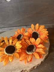 LOT OF 18 PIECES Pumpkins FLOWERS LEAVES TABLE Decor Artificial NWOT THANKSGIVIN