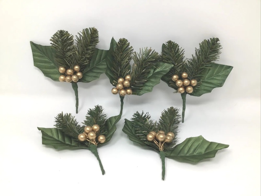 5 Boutonnieres Holly Leaves Gold Berries Greenery Christmas Wedding Bridal Party